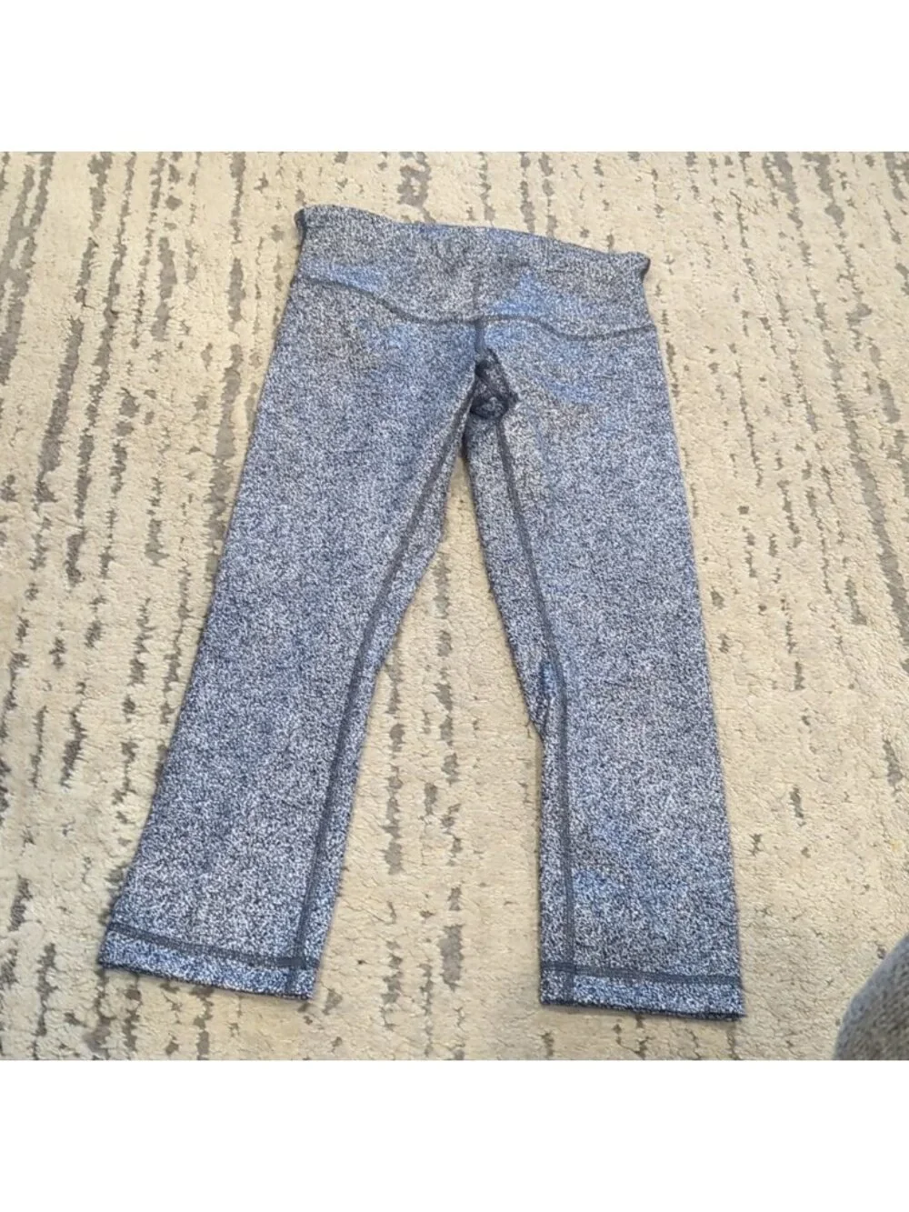 Lululemon Wunder Under Crop III Rio Mist White Black like new